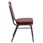 Flash Furniture – Chaise empilable à dossier trapèze, siège 2,5 po, argenté avec tissu bourgogne (FDBHF1SVBY)-S'empile jusqu'à 10 chaises de hauteur