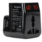 Targus - Chargeur de voyage universel avec ports USB-Fonctionne avec la plupart des appareils électroniques, conçu pour une compatibilité avec tous les voltages mondiaux (110 VAC-250 VAC)