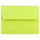 JAM Paper Enveloppes format livret de teinte claire avec fermeture gommée, 4 3/8 x 5 3/4 po, vert lime, 1000/paquet-Vert lime