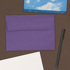 JAM Paper Enveloppes format livret avec fermeture gommée, 5 1/4 x 7 1/4 po, violet foncé, 1000/paquet-Fermeture : gomme