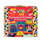 Smarts & Crafts - Kit de broderie Ultimate On-the-Go Fantastic Friends-Comprend : 3 cadres en plastique, 3 grilles en plastique pré-imprimées, 3 aiguilles en plastique, Fil (27 écheveaux), Mode d'emploi, 3 guides de point d'aiguille imprimés