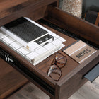 Sauder 60"W La Collection Briarbrook Bureau - Finition Barrel Oak-   Cadre en métal laqué pour la durabilité