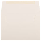 JAM Paper Enveloppes livret Strathmore à fermeture gommée, fines rayures, 5 1/2 x 8 1/8 po, blanc naturel, 100/pqt-Taille : A8 (5 1/2 x 8 1/8 po)