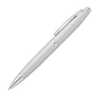 A.T. Cross - Stylo à bille Calais, chrome satiné-La pointe moyenne produit des lignes nettes et foncées de 0,31 mm pour une excellente visibilité.  