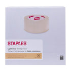 Staples - Ruban d'emballage de faible résistance, 48 mm x 50 m, 2 mil, transparent, paquet de 36-Le ruban adhésif transparent permet de voir facilement les étiquettes et les marquages sur vos articles de rangement.