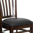 Flash Furniture – Chaise de restaurant dossier à lattes verticales et siège en vinyle noir, fini noyer, série HERCULES, 2/paq.-Siège rembourré de 2.5 po en mousse épaisse