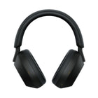 Sony - WH1000XM5 Casque sans fil à réduction de bruit - Noir-Traitement du bruit incomparable - Spécialement développé par Sony, le nouveau processeur intégré V1 donne accès au plein potentiel de notre processeur de réduction du bruit HD QN1. Cette combinaison unique de technologie contrôle huit microphones offrant une qualité de réduction du bruit sans précédent