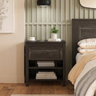 Ameriwood Home Beaumont - Table de chevet - chêne noir-Le plateau supérieur et l’étagère fixe peuvent porter jusqu’à 40 livres L’étagère réglable peut porter jusqu’à 20 livres, le tiroir peut porter jusqu’à 15 livres