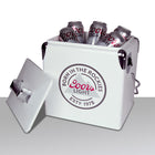 Coffre à glace Coors Light, 13 L-La capacité de 13 litres peut contenir jusqu’à 18 canettes ou 12 bouteilles, et l’épaisse doublure durable rend ce coffre à glace facile à nettoyer