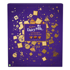 Cadbury UK Dairy Milk, Caramel et Calendrier de l'Avent aux noix entières 258g-Contient des morceaux de lait de lait emballes individuellement, des morceaux de caramel et des morceaux de lait de lait entier aux noix.