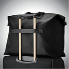 Samsonite - Mobile Solution Bureau Mobile Spinner 15,6 po - Noir-Les fermetures à glissière et les détails dorés lui donnent un style sophistiqué.