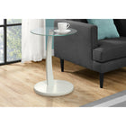 Monarch Specialties - 3017 Table D'Appoint - Blanc Avec Verre Trempe-La surface en verre trempé épais offre beaucoup d'espace pour les boissons, les collations ou les tablettes