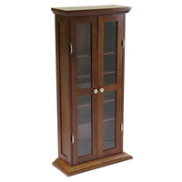 Winsome – Armoire DVD/CD, noyer antique-Conception élégante avec moulures profilées de style traditionnel et teinture riche. 5 tablettes réglables permettant de ranger jusqu’à 135 DVD, 205 CD ou 75 cassettes vidéos. Portes vitrées encadrées avec poignées et pentures de métal, au fini nickel satiné. Fini noyer doux.