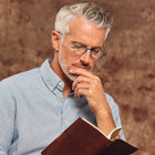 ThinOptics - Lunettes de lecture FrontPage Manhattan - Force +1,00 - Tortue avec étui noir Milano-Résistance : Chaque lectrice ThinOptics est fabriquée en polycarbonate incassable, moulée par thermo-injection, de qualité optique.