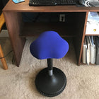 AnthroDesk - Tabouret Wobble réglable - Bleu-Hauteur ajustable de 22 po à 33 po, et un diamètre de base de 14 po