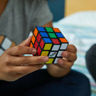 Rubik's Cube - Le Cube de Résolution de problèmes Classique Original de 3"x 3"-Met au défi votre esprit et vos compétences en résolution de problèmes.