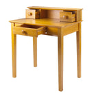 Winsome – Pupitre avec étagère Studio, fini miel-Les trois tiroirs et tablettes offrent amplement d’espace pour stocker toutes vos fournitures de bureau.