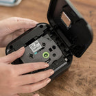 Brother P-touch® Cube Plus  PT-P710BT étiqueteuse-Design élégant et élégant qui convient aux petites entreprises, aux magasins de détail et aux entreprises artisanales