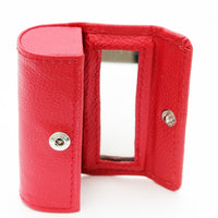 Designer Ashlin Étui pour rouge à lèvres Skylar, miroir silicone de vache Toscane Rouge-Fermeture du bouton Snap
