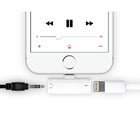 Aluratek - Adaptateur combiné Lightning et 3,5 mm pour iPhone-Sortie de courant - Ces connecteurs Lightning prennent en charge une sortie de courant maximale de 5V/1A et 5V/2A.