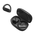 JBL - Endurance Peak 3 Écouteurs de sport véritablement sans fil étanche à l'eau et la poussière - Noir-Que vous fassiez votre jogging ou que vous soyez en salle de sport, la fonctionnalité TalkThru vous permet de passer et de recevoir facilement vos appels où que vous soyez. Et avec la fonctionnalité Ambient Aware, vous pouvez rester à l'écoute de votre environnement sans avoir à retirer vos écouteurs
