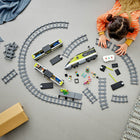 LEGO City - Le train de passagers express Ensemble de construction - 764 pièces-Dimensions - Une fois construit, Le train de passagers express LEGO City mesure plus de 10 cm de haut, 86 cm de long et 5 cm de large