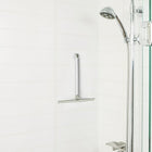 Alto – Racloir extensible de douche, argent chromé-La poignée texturée de haute qualité est résistante aux taches de doigts et d’eau