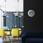 Marathon Watch - Horloge murale numérique ronde de 10 pouces avec date et température intérieure - Gris-Bureau Ou Montage Mural: Les trous de serrure intégrés à l'arrière de l'horloge facilitent le montage au mur. Il dispose également d'un support pliable pour une utilisation sur le bureau.
