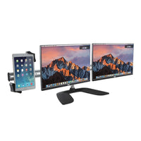 CTA – Poste de travail pour trois écrans, pour tablette et moniteurs compatibles VESA (PAD-TSVT)-Système de montage triple le long de la barre à positionnement coulissant pour tablette et moniteur
