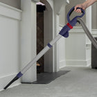 Aspirateur vertical Hoover PowerDrive pour poils d’animaux de compagnie-Bac à poussière de très grande capacité - Un grand bac à poussière facile à vider signifie moins de vidange pour un nettoyage plus pratique