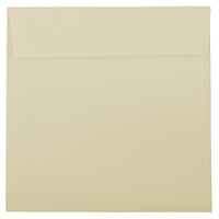 JAM Paper Enveloppes carrées Strathmore pour livrets, fini vélin avec ferm. gommée, 8 1/2 x 8 1/2 po, ivoire, paquet de 1000-Ivoire