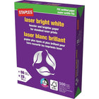 Papier blanc brillant laser certifié FSC de Staples, 28 lb, 8,5 po x 11 po, blanc, 500 feuilles-28 lb