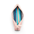 Poppin – Étui à crayons, rosé-La collection Metallics offre un extérieur métallique de luxe, imperméable et durable