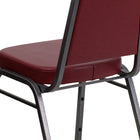 Flash Furniture – Chaise empilable à dossier trapèze, siège 2,5 po, argenté avec tissu bourgogne (FDBHF1SVBY)-Panneau arrière sans couture