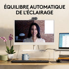 	 Logitech Brio 100 webcam Full HD pour réunions/streaming, équilibre auto de l'éclairage micro intégré - Graphite-Confidentialité à portée de main: le volet de webcam intégré vous offre une confidentialité totale et fiable lorsque vous n’êtes pas en appel vidéo
