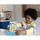 Educational Insights - Centre de traçage lumineux - Multicolore-Favoriser l'apprentissage indépendant : les enfants placent une carte dans la fente, puis utilisent le stylet pour copier la forme de la carte dans le sable.