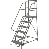 Tri-Arc Manufacturing – Escabeau roulant avec marche supérieure profonde; 60 po haut.; 6 marches; 16 po larg. (KDSR106166-D2)-Nombre de marches : 6