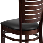 Flash Furniture – Chaise de restaurant en bois, dossier à barreaux, fini noyer, siège en vinyle noir (XUDGW018WALBKV)-Siège rembourré de 2,5 po en mousse épaisse