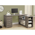 Monarch Specialties - 7319 Bureau - Taupe Fonce De Coin Cote Droit Ou Gauche-Les options de rangement ouvertes et fermées comprennent 2 étagères ouvertes avec 1 panneau d'étagère réglable, 3 casiers avec 2 panneaux d'étagère réglables à l'avant, et 2 tiroirs de rangement avec des glissières de tiroir en métal plus 1 tiroir classeur avec des barres de suspension, le tout accentué par des poignées argentées.
