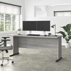 Bush Business Furniture - Bureau d'ordinateur 72 po l Studio A - gris platine-Le plateau durable peut facilement supporter un ordinateur, des livres et d'autres fournitures de bureau pour un poids supporte de 200 lb