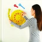 Hand2Mind - Horloge de ligne numérique, horloge™ de démonstration magnétique-Les enseignants constateront que l'utilisation de l'horloge de la ligne numérique permettra aux enfants d'apprendre plus facilement à dire l'heure sur des horloges analogiques en comparant la distance parcourue pendant des minutes et des heures.
