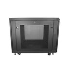 StarTech® Bâti de serveur, boîtier de 31 po de profondeur, 12U (RK1233BKM)-Gardez votre équipement monté en bâti sécuritaire avec des portes verrouillables