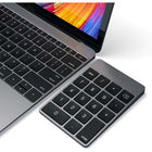 Satechi Slim clavier sans fil - Gris sidéral-Comprend une batterie rechargeable, qui peut durer jusqu'à deux semaines avec un temps de charge de 1 à 2 heures.
