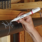 Sharpie − Marqueur à peinture − pointe moyenne − blanc-Convient à la plupart des surfaces, y compris le métal, le bois, le caoutchouc, le verre, le plastique, la pierre et la poterie
