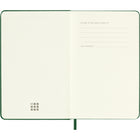 Cahier de poche Classique Moleskine - Couverture Rigide - Règle - 3,5" X 5,5" - Vert Myrte (629025)-Le papier de cet objet Moleskine est composé de matériaux issus de forêts bien gérées et certifiées FSC et d'autres sources contrôlées.