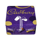 Cadbury - Mixed Chunks Boîte - 396g-Cette boîte contient des morceaux de Cadbury Dairy Milk, Cadbury Dairy Milk Caramel et Cadbury Dairy milk noix entieres !