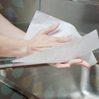 Kleenex - Essuie-mains boîte Pop-up - 120 feuilles-La boîte Pop-up pratique assure une distribution hygiénique un seul essuie-mains à la fois, de sorte que vos invités ne touchent que l'essuie-mains qu’ils utilisent