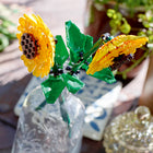 LEGO - Les tournesols - 191 Pièces-Dimensions – There are 191 pieces in the set, and the model sunflowers measure over 9.5 in. (25 cm) tall
