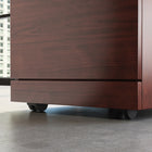 Sauder - La Collection Affirm Caisson mobile à 3 tiroirs - Finition Classic Cherry-15,551 po L x 19,449 po L x 28,425 po H