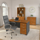 Bush® - Bibliothèque ouverte double de la Collection Westfield, fini cerisier naturel et gris graphite-De la m&ecirc;me hauteur et profondeur de l'étagère de 71 po   